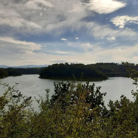 农家乐 Nad Bobrem *